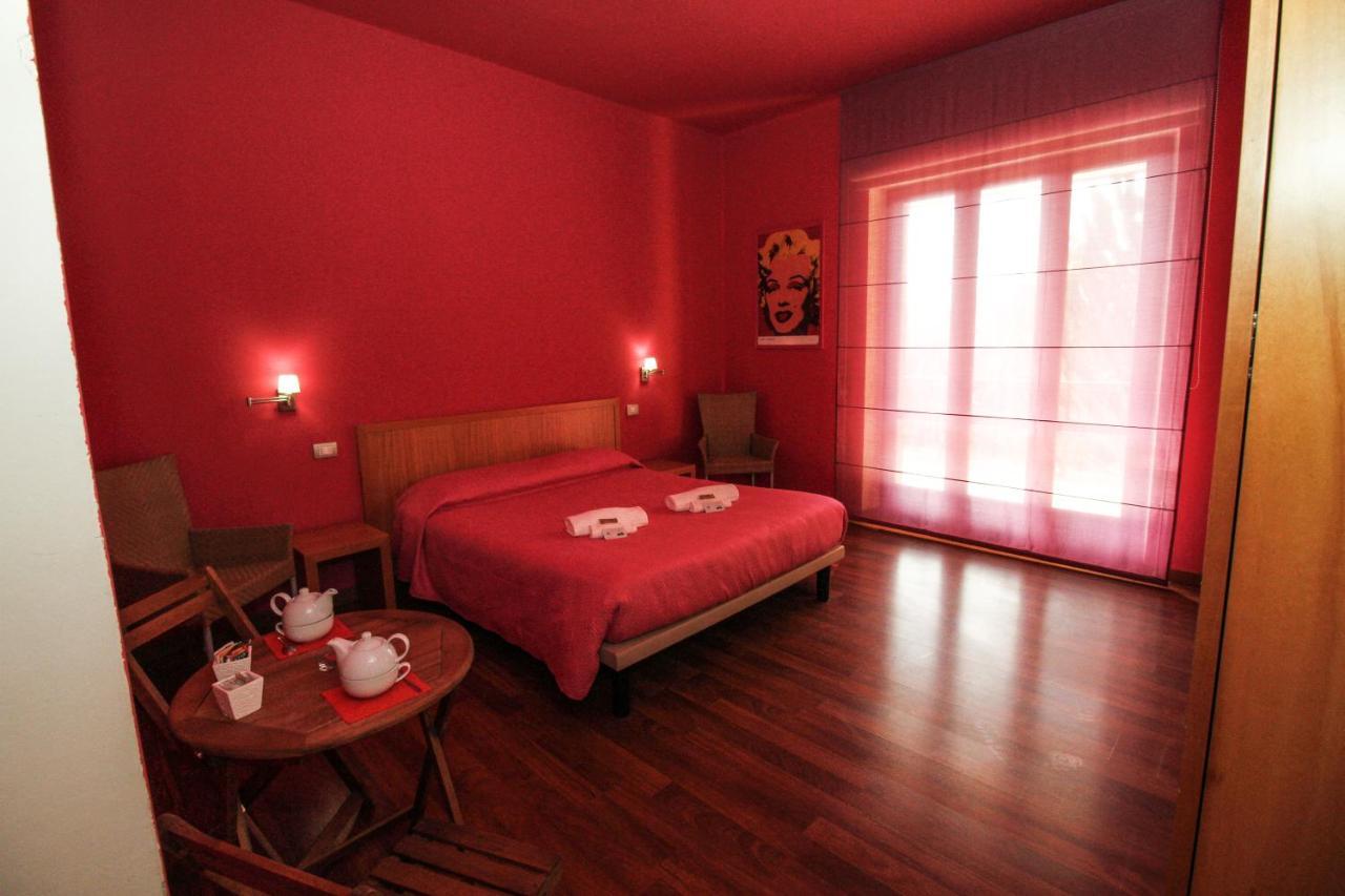 Hotel I Colori SantʼAntìoco Kültér fotó
