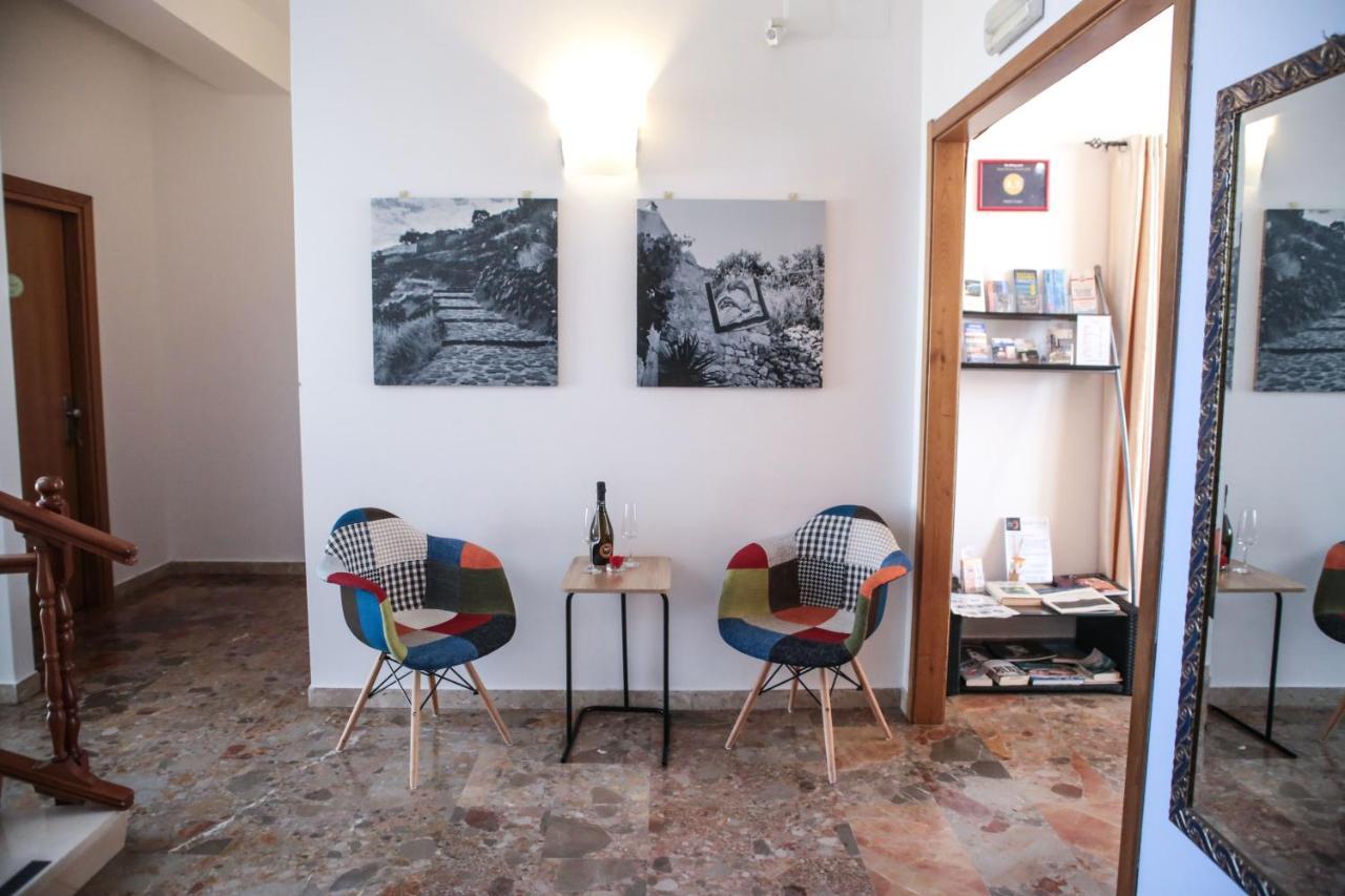 Hotel I Colori SantʼAntìoco Kültér fotó