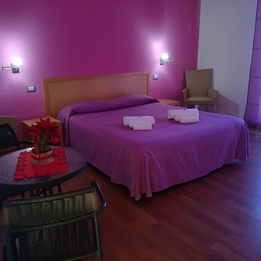 Hotel I Colori SantʼAntìoco Kültér fotó